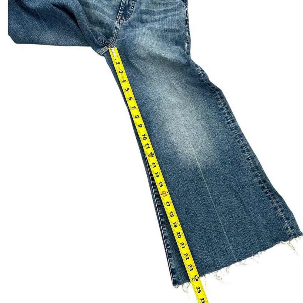Madewell Petite Flared Wide-Leg Crop Jeans $148
Oneida Wash Super Stretch - Picture 7 of 12